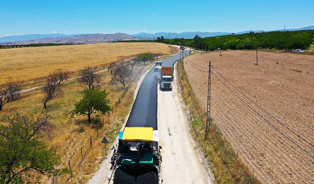 Malatya'da yol çalışmaları devam ediyor