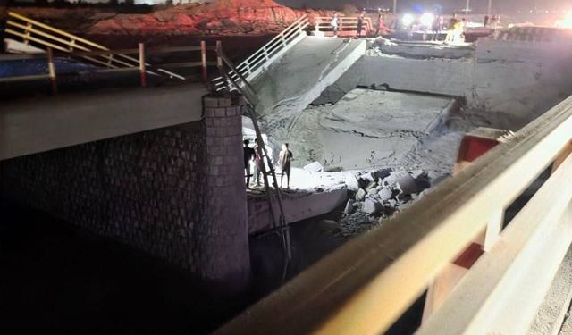 İran: ABD gece saatlerinde 5 köprüyü hedef aldı