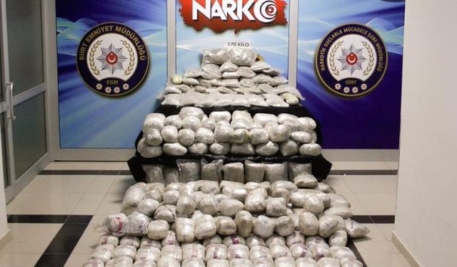 Siirt'te narkotik operasyonu: 170 kilo kubar esrar ele geçirildi
