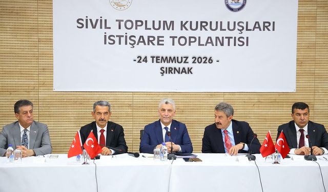 Ticaret Bakanı Bolat, Şırnak'ta STK temsilcileriyle buluştu
