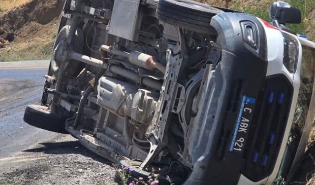 Siirt'te hastaya bakmaya giden ambulans devrildi