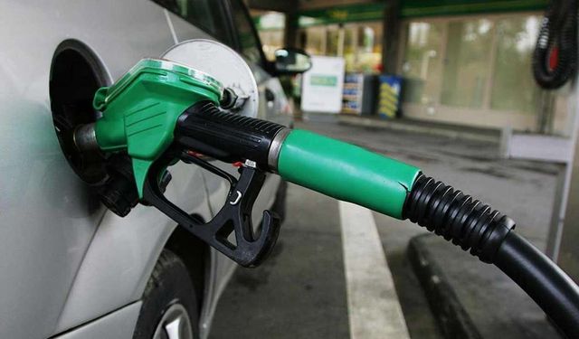 Benzine bu gece 1,56 liralık artış bekleniyor