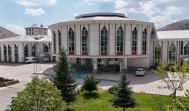 Bitlis Eren Üniversitesi'nde hastane ve morfoloji binası için geri sayım