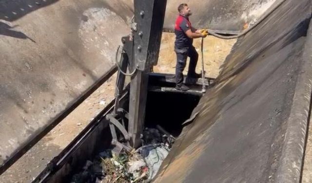 Elazığ'da belediyeye ait dorsede yangın