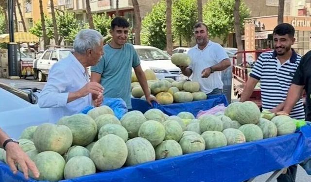 Yazın kavun, kışın balık: Diyarbakır esnafının geçim mücadelesi