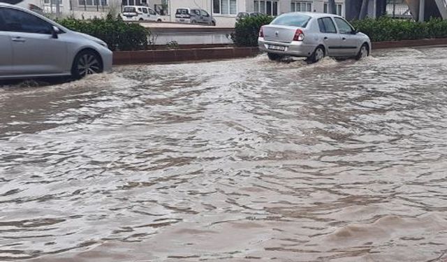 Meteoroloji'den 11 il için kuvvetli sağanak uyarısı