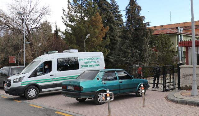 Pres makinesine sıkışan işçi hayatını kaybetti
