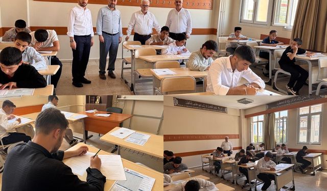Siirt’te 600 hafızlık öğrencisi bilgi ve kazanım sınavına girdi