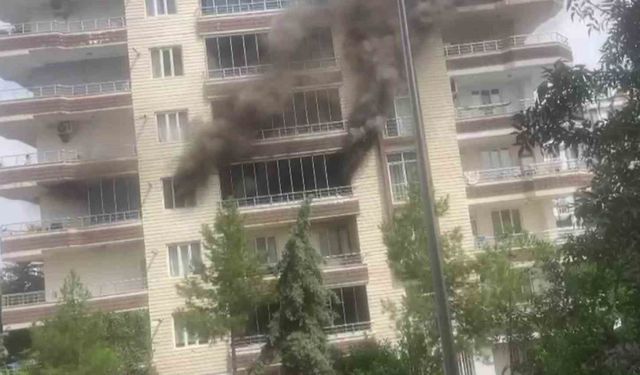 Diyarbakır'da yangında mahsur kalan çocuklar kurtarıldı