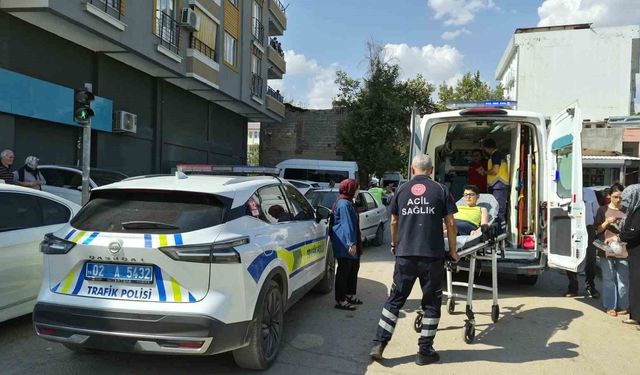 Otomobilin çarptığı çocuk yaralandı