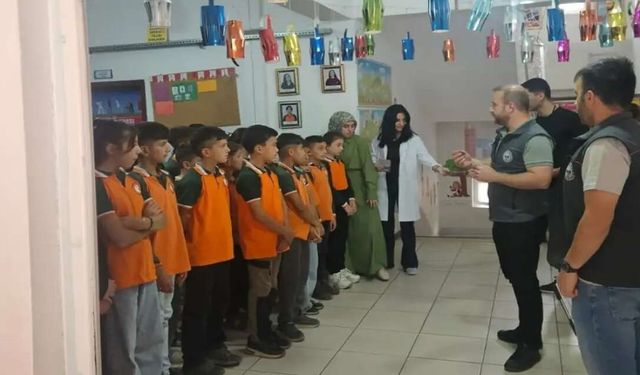 Şırnak'ta öğrencilere kuduz bilgilendirmesi yapıldı