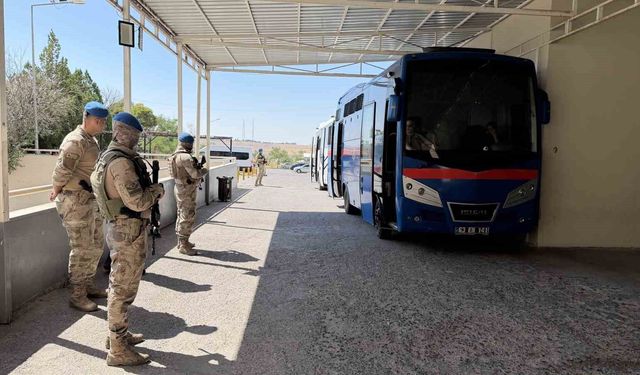 Siverek Cezaevi'nde çıkan yangında 13 mahkum dumandan etkilendi