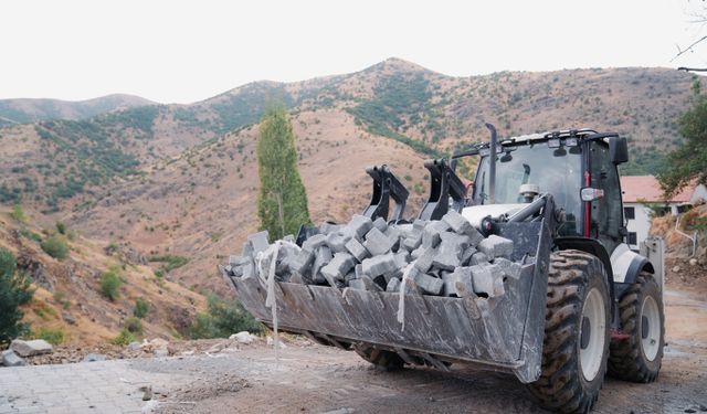 Battalgazi Belediyesinden Kamıştaş'a yol düzenlenmesi
