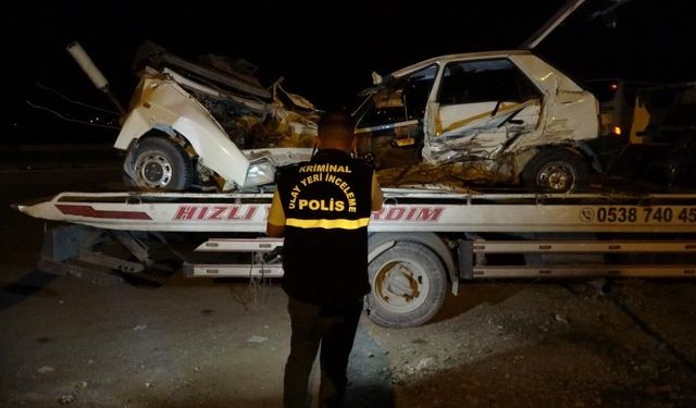 Malatya'da feci kaza: İkiye bölünen otomobilin sürücüsü öldü