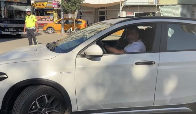 Polislerin önünde trafik ihlali yaptı: 10 bin lira ceza