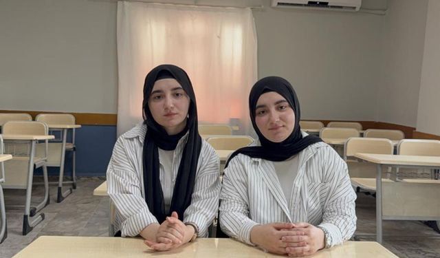 Şırnak'ta ikiz kardeşler aynı üniversitede Tıp Fakültesini kazandılar
