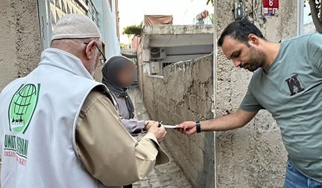 Umut Kervanı Batman'da mağdur ailelere nakdi yardım ulaştırdı