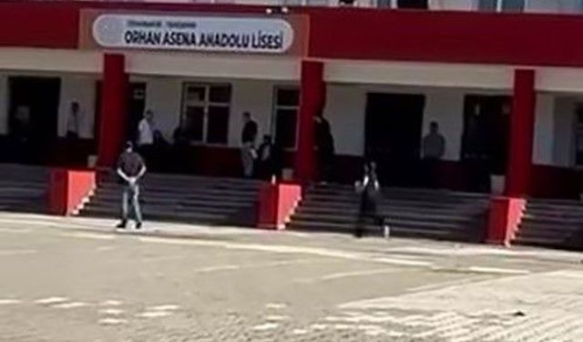 Diyarbakır'da sınava yetişmek için koşan genç merdivenin başında baygınlık geçirdi