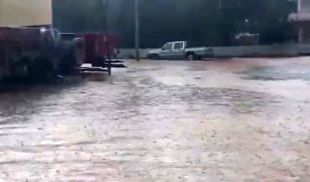 Gaziantep'te dolu ve sağanak etkili oldu