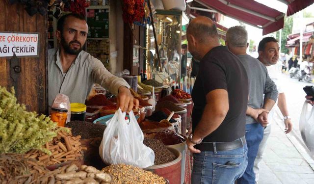 Kışa girerken halk aktarlara akın ediyor