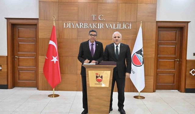 Malezya Büyükelçisi Shaffieq, Vali Zorluoğlu ile bir araya geldi