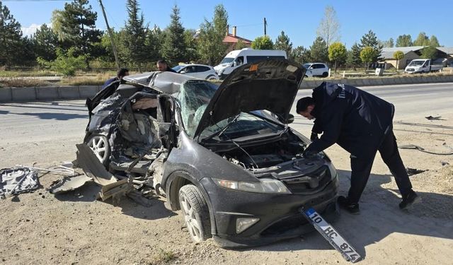 Van'daki kazaya ekipler sevk edildi: 5 yaralı