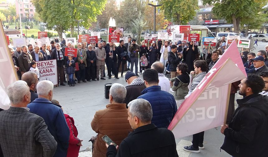 Hekimler ve sağlık çalışanları Gazze için yürüdü