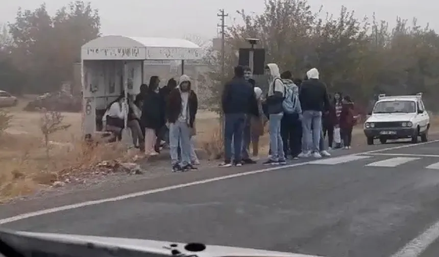 Diyarbakır'da skandal iddia: Öğrenci servisleri yetersiz