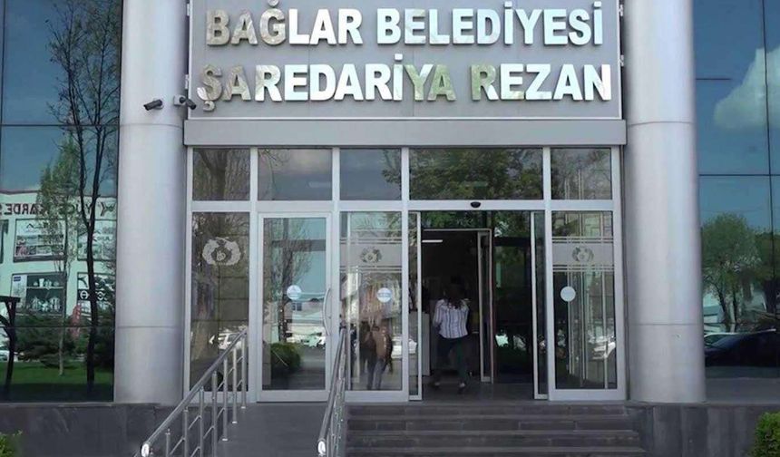 66 emekli tazminat için Bağlar Belediyesi’ne yürüdü