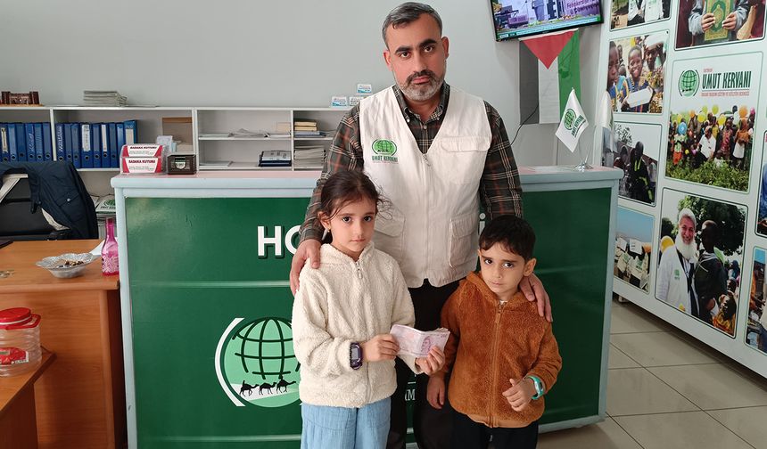 Gazze'ye yardımlar devam ediyor: Küçük kardeşlerden örnek davranış