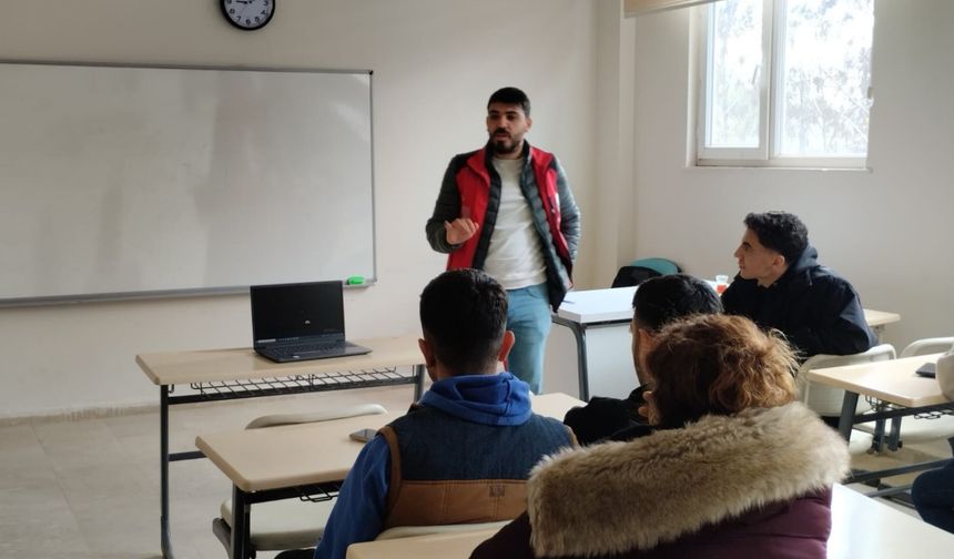 Çüngüş'te madde bağımlılığı konulu eğitim verildi