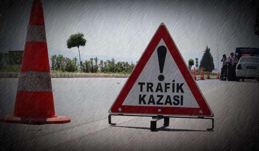 İki hafif ticari aracın çarpıştığı kazada 1 kişi öldü, 4 kişi yaralandı