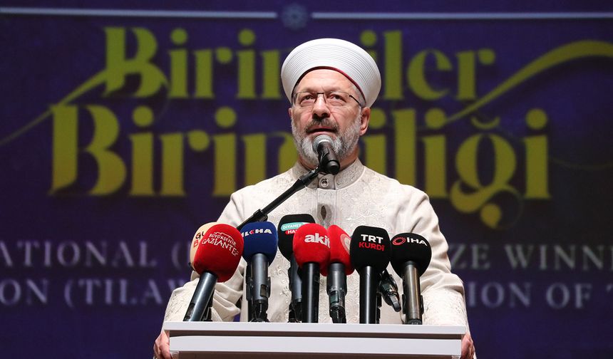 Prof. Dr. Erbaş: Kur'an-ı Kerim her yönüyle mucizedir