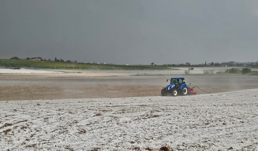 Adıyaman’da dolu yağışı hayatı olumsuz etkiledi