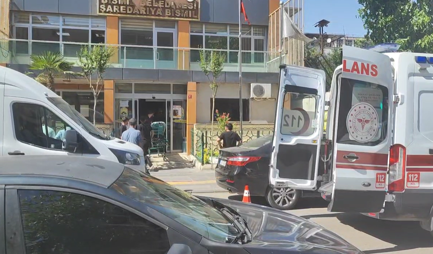 Bismil Belediyesi'nde kan aktı: Yeğen amcasını vurdu
