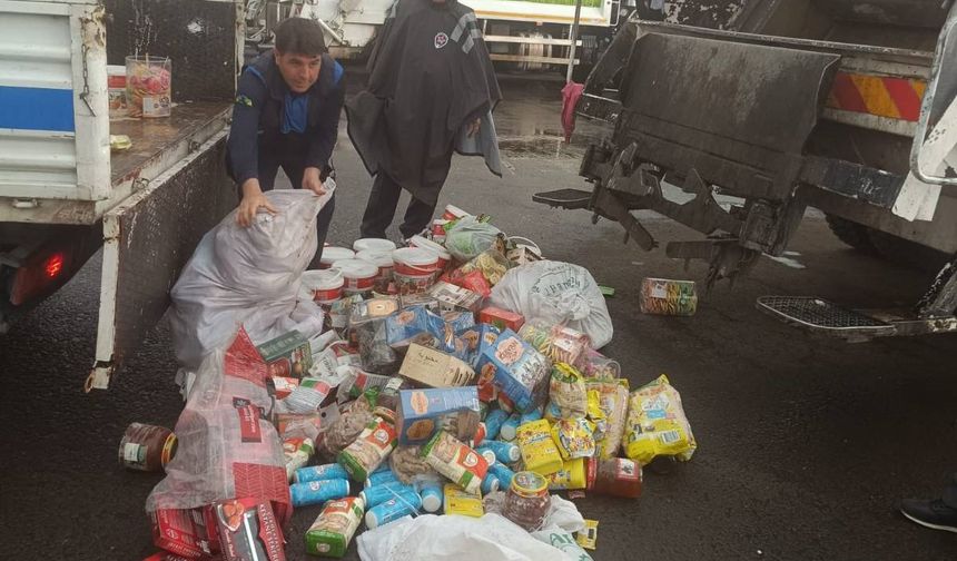 Diyarbakır'da bozuk gıda deposu gibi şarküteri!