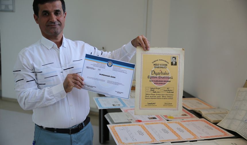 Dicle Üniversitesinin arşivindeki diplomalar sahiplerini bekliyor