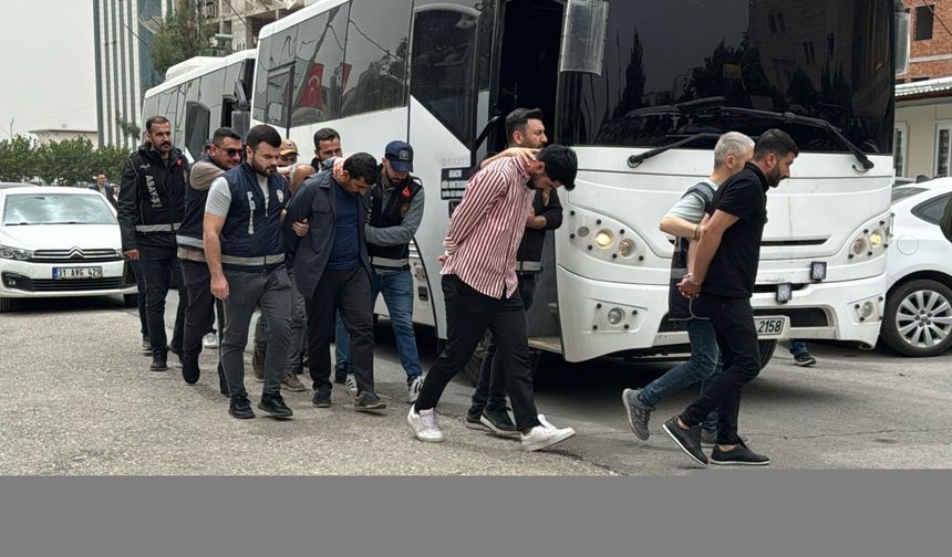 Şanlıurfa merkezli 6 ilde "change" araç operasyonu: 15 gözaltı