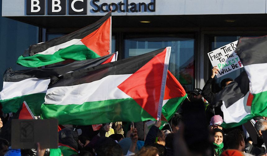 BBC'ye Gazze protestosu: Batı basını gerçekleri gizliyor