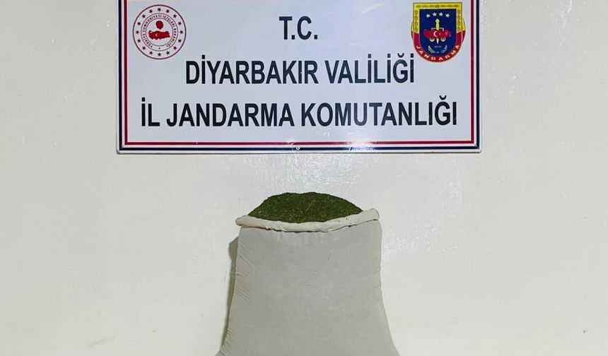 Diyarbakır'da 77 kilogram toz esrar ele geçirildi