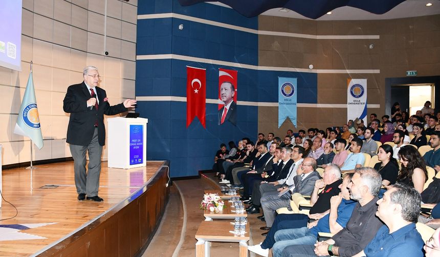 Dicle Üniversitesi'nde "Robotik Teknolojileri Çalıştayı"