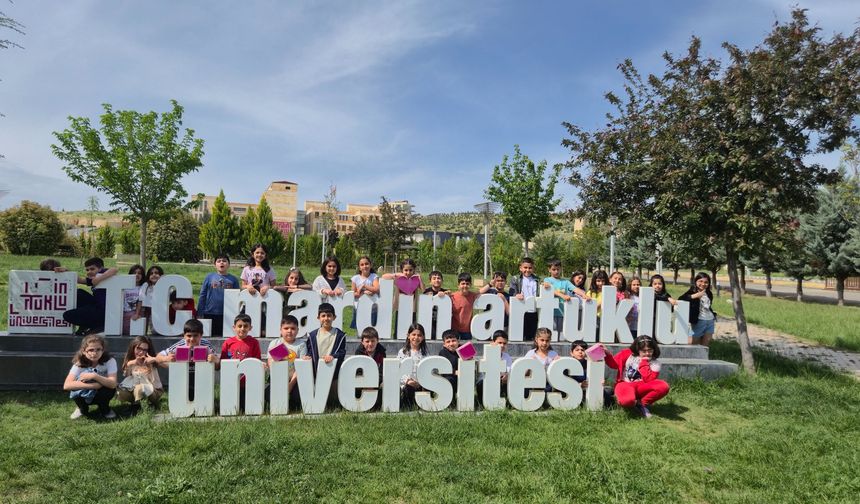 İlkokulu öğrencileri Artuklu Üniversitesi'ni ziyaret etti