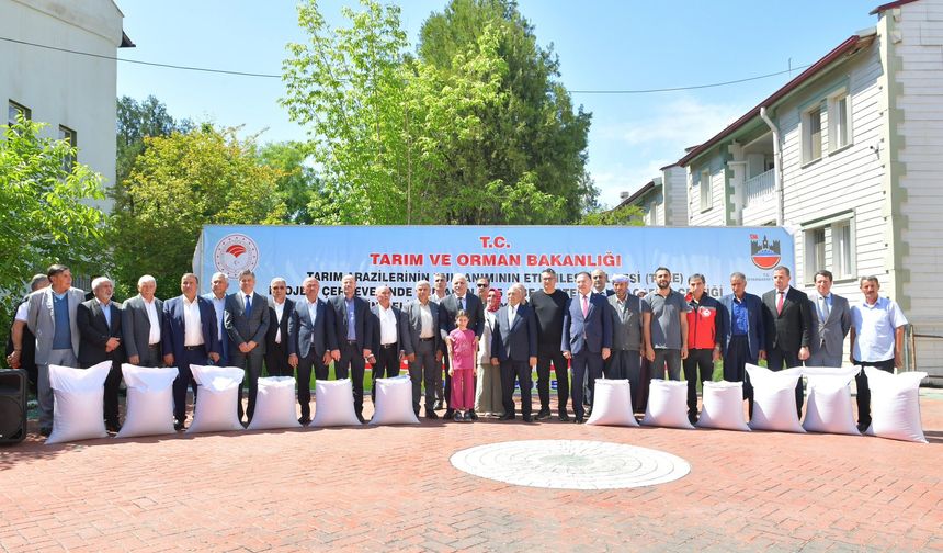 Karacadağ çeltik tohumu çiftçilere dağıtıldı