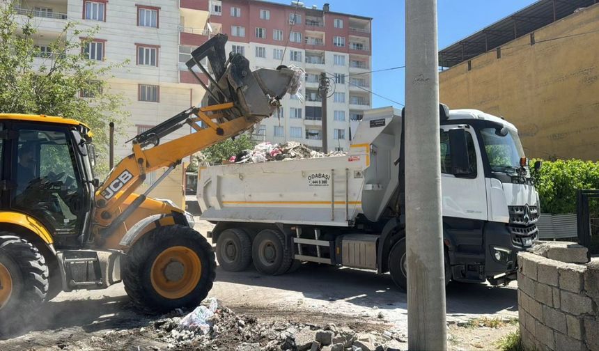 5 mahallede moloz temizleme çalışması yapıldı