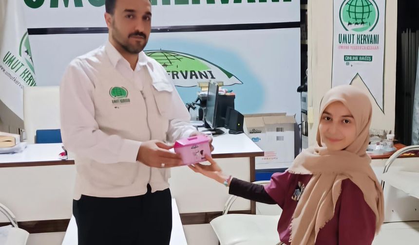 Küçük kızdan anlamlı bağış: Kumbarasındaki harçlığını bağışladı