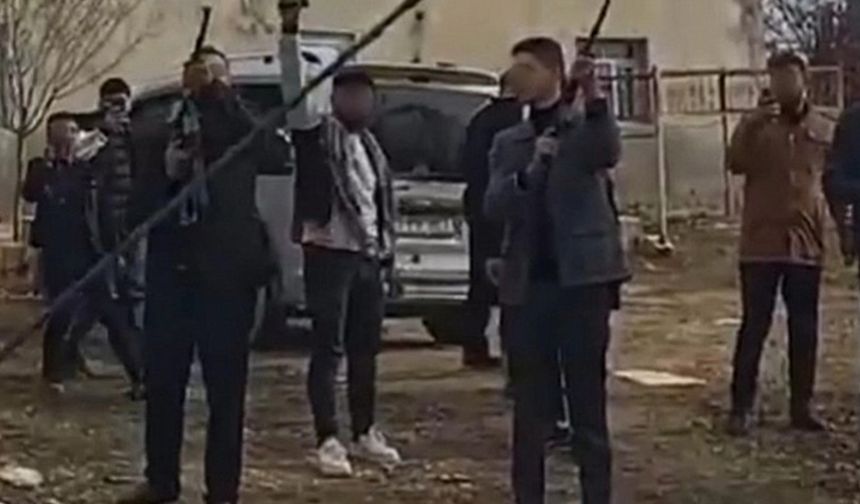 Şanlıurfa’da düğünde havaya ateş eden 5 kişi yakalandı