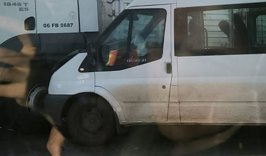 Şanlıurfa’da okul servisi ile kamyonet çarpıştı: 5 yaralı