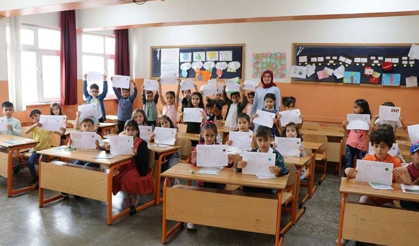 Eğitimde dönem sonu: Diyarbakır’da binlerce öğrenci ve öğretmen tatilde