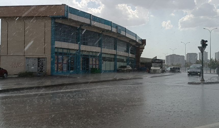 Gaziantep'te sağanak etkili oldu