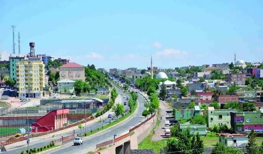 Diyarbakır'ın en yakın ilçesi hangisi?
